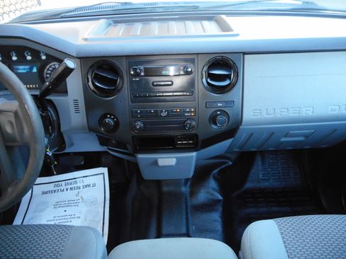Used 2016 Ford F250 XL w/ Power Equipment Group AWD/4WD image 22