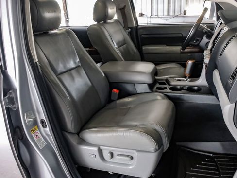 Used 2012 Toyota Tundra Limited image 31