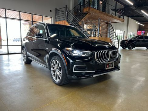Used 2023 BMW X5 xDrive45e w/ Climate Comfort Package image 2