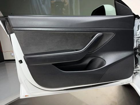 Used 2020 Tesla Model 3 Standard Range RWD image 22