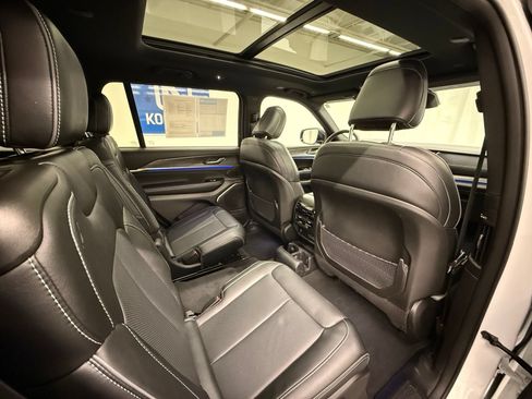 Used 2023 Jeep Grand Cherokee L Overland AWD/4WD image 7