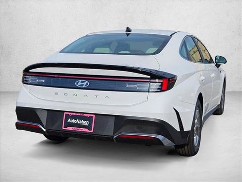 New 2026 Hyundai Sonata SE image 2