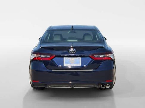 Used 2022 Toyota Camry SE image 4
