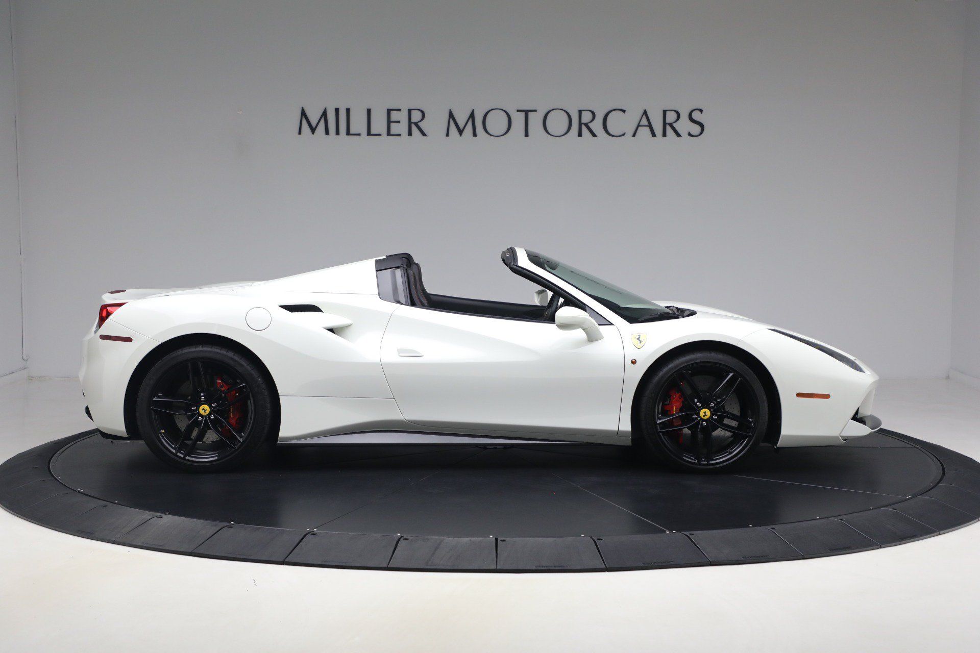 Certified 2016 Ferrari 488 Spider RWD image 9