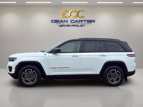 Used 2022 Jeep Grand Cherokee Trailhawk AWD/4WD image 2