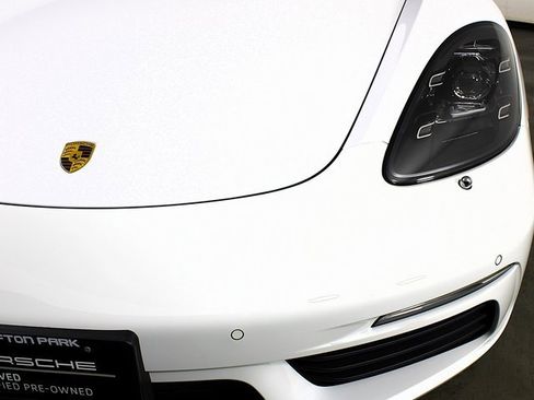 Used 2024 Porsche 718 Cayman image 11