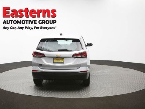 Used 2022 Chevrolet Equinox LS image 38