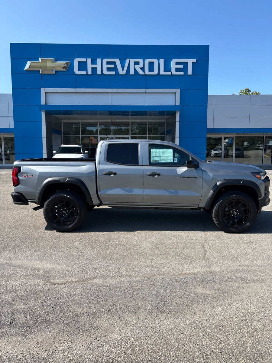 New 2026 Chevrolet Colorado Trail Boss AWD/4WD image 1
