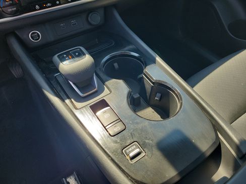 Certified 2023 Nissan Rogue SV w/ SV Premium B Package FWD image 21