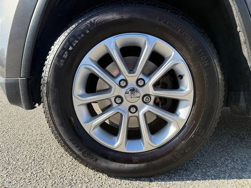 Used 2016 Jeep Grand Cherokee Laredo w/ Quick Order Package 23E image 27