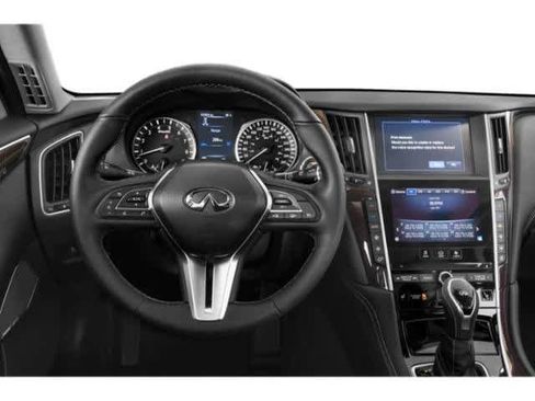 Used 2018 INFINITI Q50 Luxe w/ Sensory Package (Luxe) AWD/4WD image 10