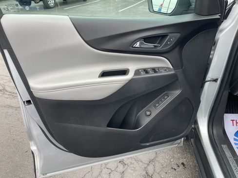 Used 2021 Chevrolet Equinox Premier image 21