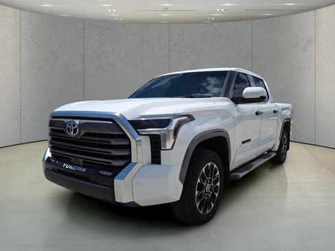 Used 2024 Toyota Tundra Limited AWD/4WD image 11