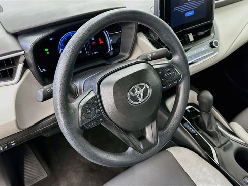 Used 2026 Toyota Corolla LE FWD image 18