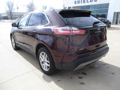 Used 2024 Ford Edge SEL w/ Convenience Package image 4