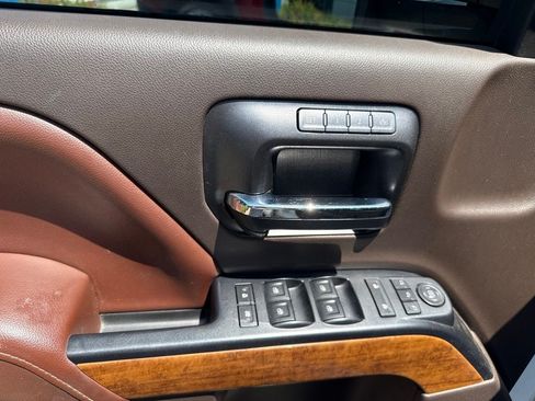 Used 2015 Chevrolet Silverado 2500 High Country w/ Duramax Plus Package AWD/4WD image 21