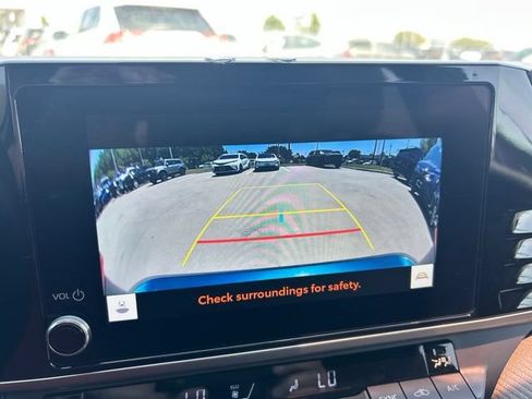Used 2025 Toyota Camry SE FWD image 14