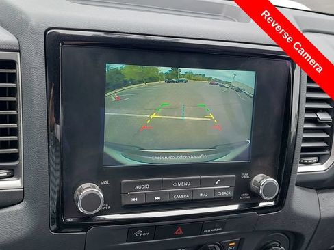 Used 2024 Nissan Frontier SV w/ Technology Package AWD/4WD image 11