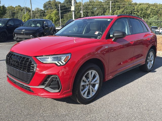 Used 2021 Audi Q3 2.0T Premium Plus w/ Premium Plus Package AWD/4WD image 3