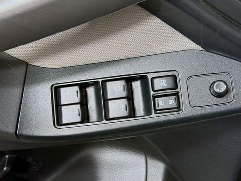 Used 2014 Subaru Forester 2.5i Premium w/ All-Weather Package image 18