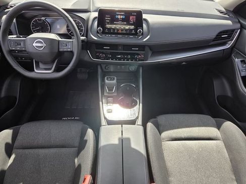 Used 2026 Nissan Rogue SV w/ Cold Weather Package FWD image 12