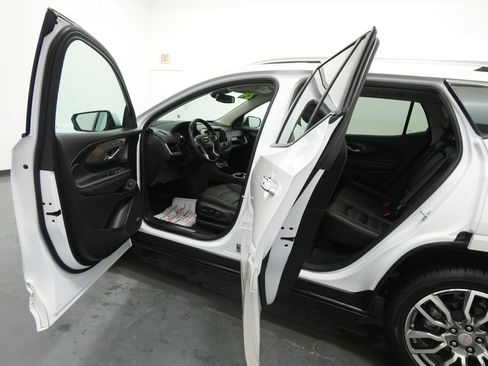 Used 2024 GMC Terrain Denali w/ Denali Premium Package AWD/4WD image 26