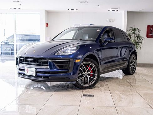 Used 2022 Porsche Macan S AWD/4WD image 2