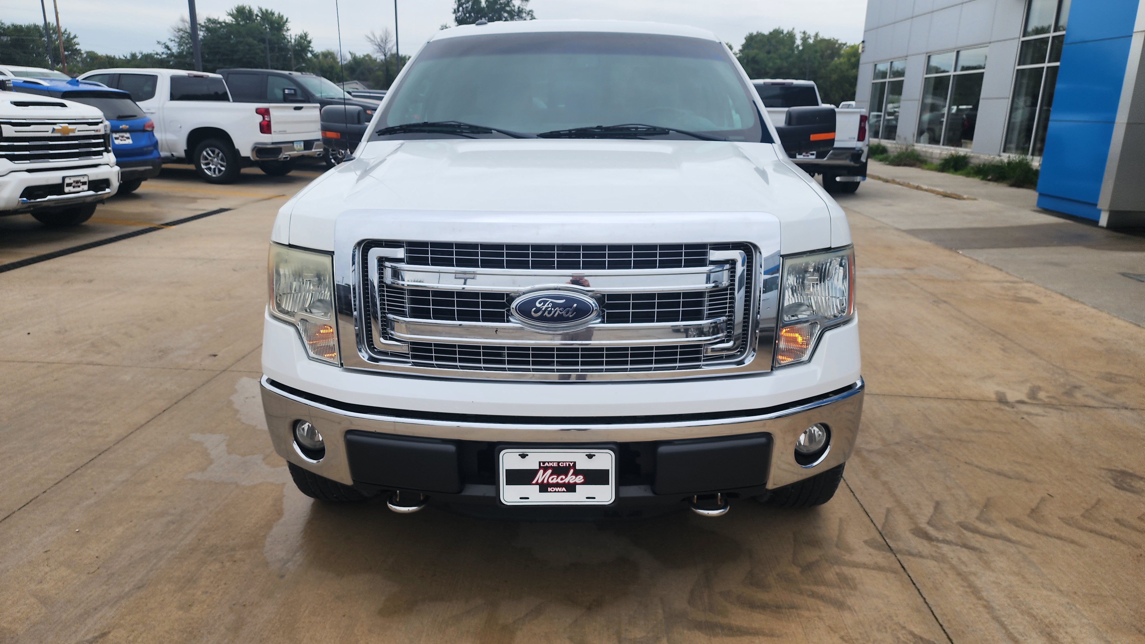 Used 2013 Ford F150 XLT w/ Luxury Equipment Group AWD/4WD image 2