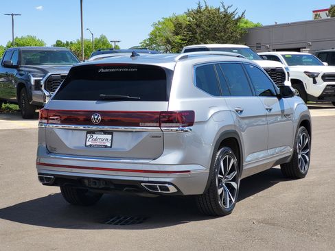 Used 2024 Volkswagen Atlas SEL Premium R-Line AWD/4WD image 2