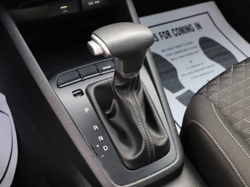 Used 2022 Kia Rio LX FWD image 25