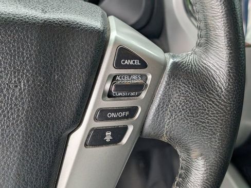 Used 2021 Nissan Titan SV w/ SV Convenience Package RWD image 19
