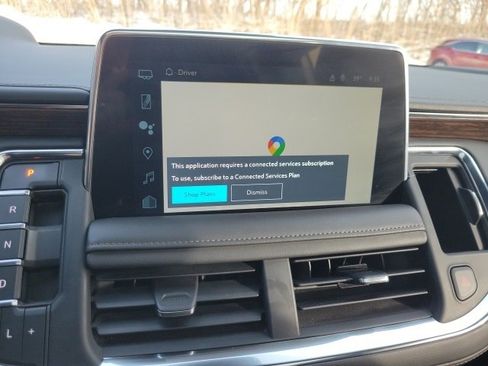 Used 2023 Chevrolet Suburban High Country image 11