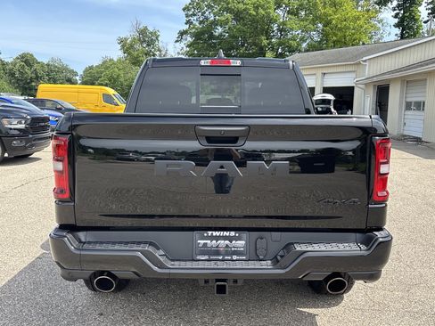New 2026 RAM 1500 Express AWD/4WD image 5