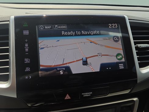 Used 2016 Honda Pilot Touring image 23