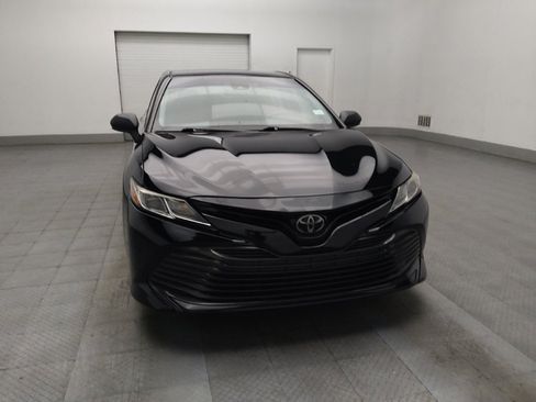 Used 2018 Toyota Camry LE FWD image 14