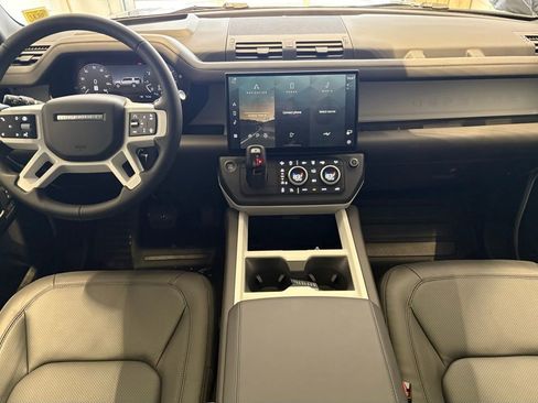 New 2026 Land Rover Defender 130 X-Dynamic SE AWD/4WD image 21