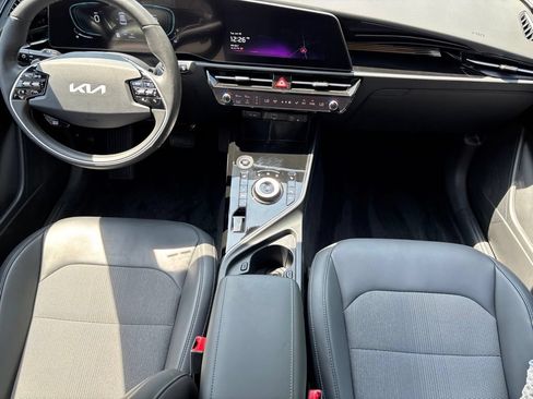 Certified 2025 Kia Niro EX w/ EX Cold Weather Package FWD image 21
