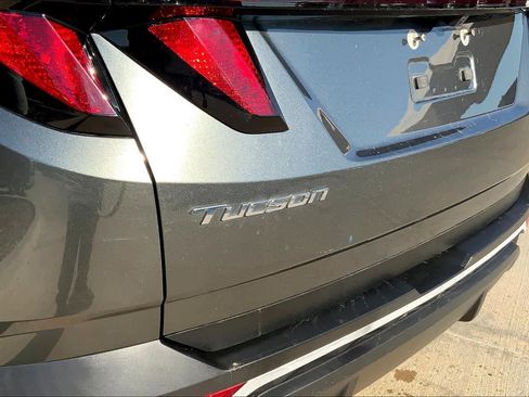 Used 2022 Hyundai Tucson SE image 32