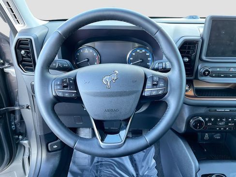 Used 2024 Ford Bronco Sport Outer Banks w/ Tech Package image 11