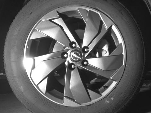 Used 2025 Nissan Rogue SV image 13