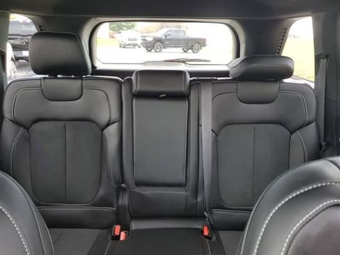 New 2026 Jeep Grand Cherokee Altitude AWD/4WD image 13