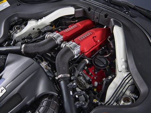 Used 2021 Ferrari Roma RWD image 47