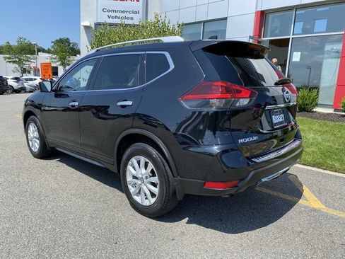 Used 2018 Nissan Rogue SV w/ Sun & Sound Touring Package AWD/4WD image 6