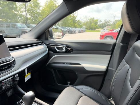 New 2026 Jeep Compass Limited AWD/4WD image 25
