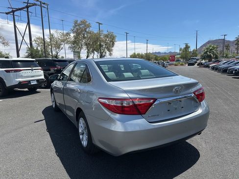 Used 2015 Toyota Camry LE FWD image 6