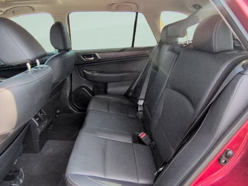 Used 2016 Subaru Outback 2.5i Limited AWD/4WD image 10