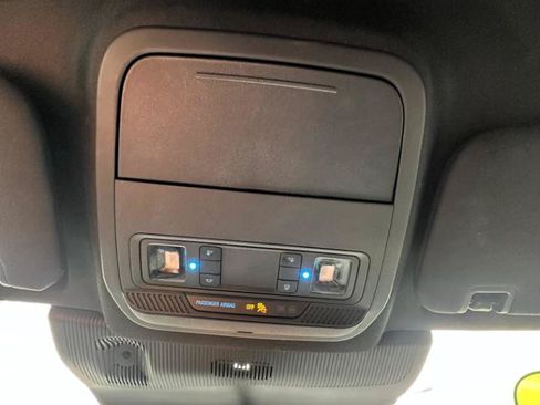 Used 2025 Ford Explorer ST-Line w/ ST-Line Street Pack AWD/4WD image 18