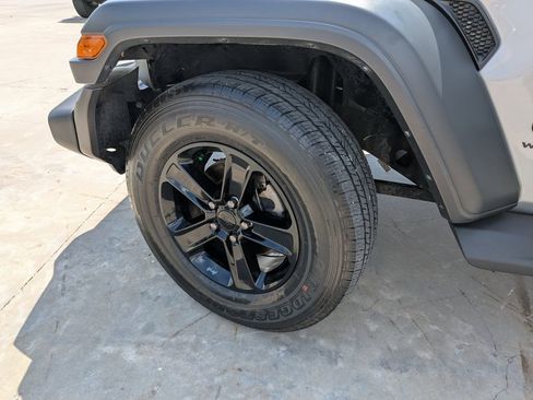 Used 2023 Jeep Wrangler Unlimited Sport AWD/4WD image 36