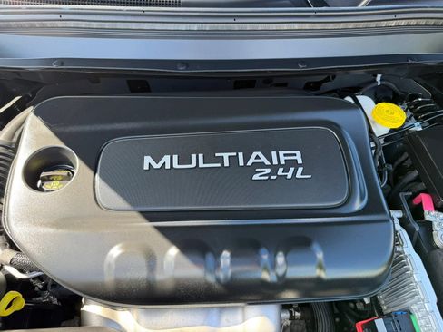 Used 2014 Jeep Cherokee Trailhawk w/ Technology Group AWD/4WD image 61