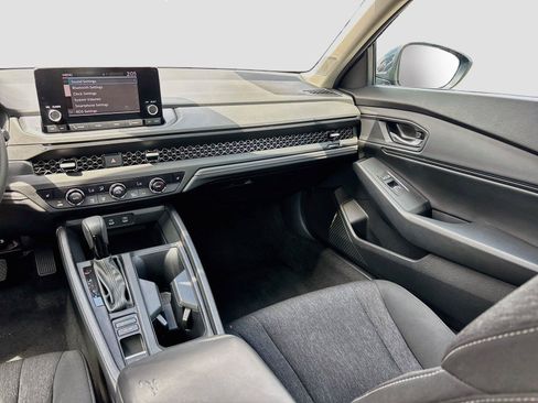 Certified 2023 Honda Accord EX image 27